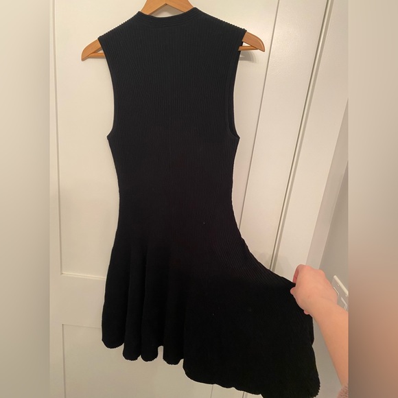 Club Monaco Dress - sweetheart neckline - Picture 5 of 7